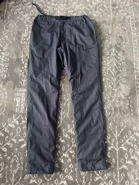 Men's Uniqlo Lightweight Dark Grey lined Travel Pants
